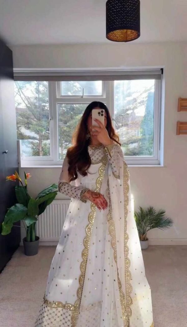 KD 1500 Faux Georgette with inner Gown